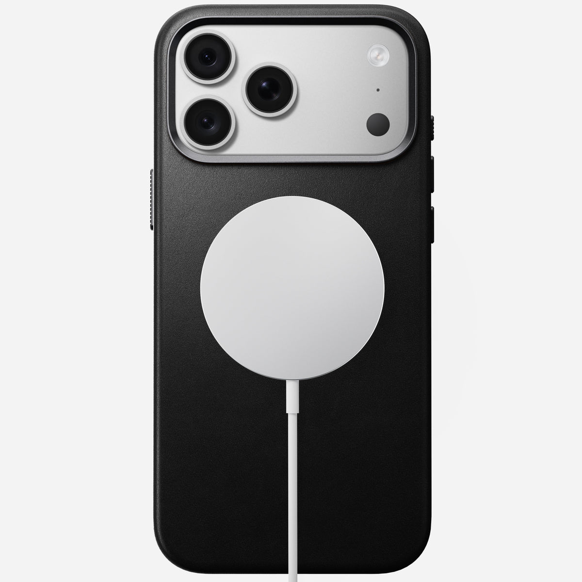 Angled view of the black Camino leather Nomad Traditional case on iPhone 18 Pro Max